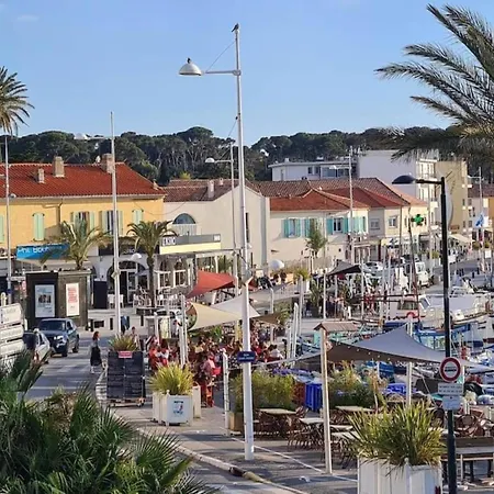 In Six Fours Les Plages With Terrace * Six-Fours-les-Plages