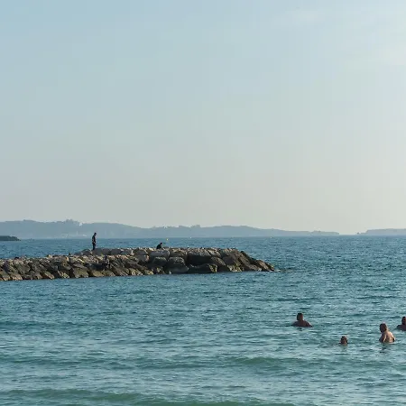 In Six Fours Les Plages With Terrace Holiday home Six-Fours-les-Plages