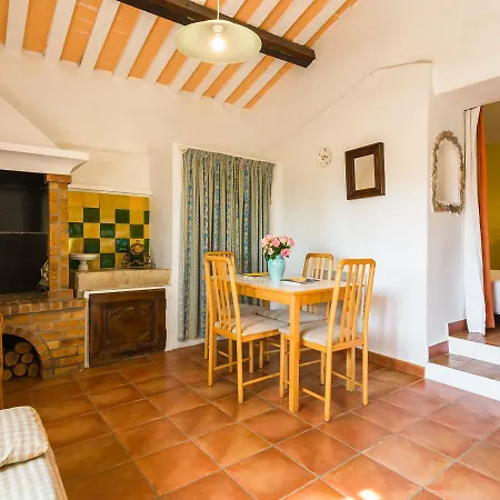 Casa de Férias In Six Fours Les Plages With Terrace